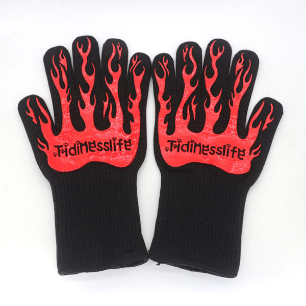 Flexible Oven Gloves with Flame Pattern