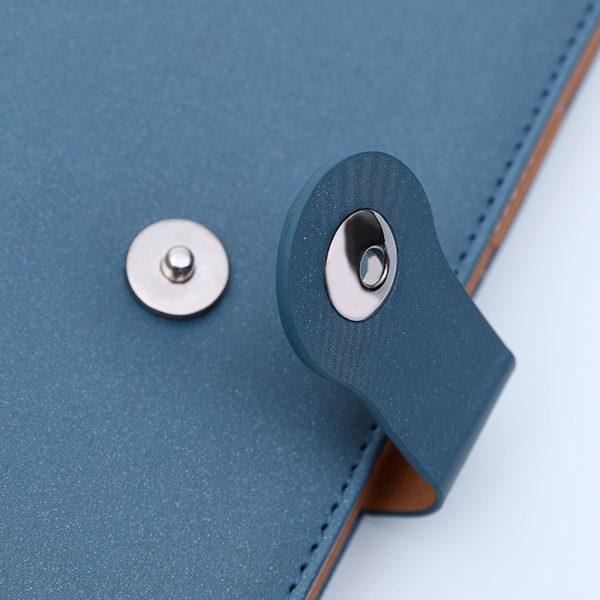 Matte Loose-leaf notebook with Card and Pen Holder