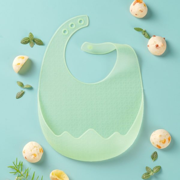 Mutiple Color Waterproof Silicone Baby Bibs