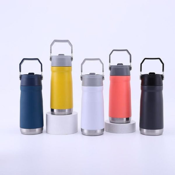 Hand-held Portable Insulation Bottle 22oz