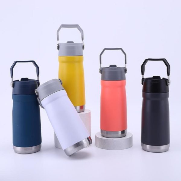 Hand-held Portable Insulation Bottle 22oz