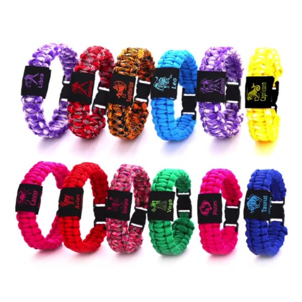 Multi-colored Knitted Band With Woven Label