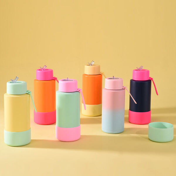 Portable Stainless Steel Insulated Bottle with Silicone Base 33oz