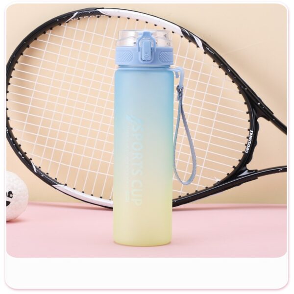 New Gradient Color Large-capacity Portable Plastic Water Bottle