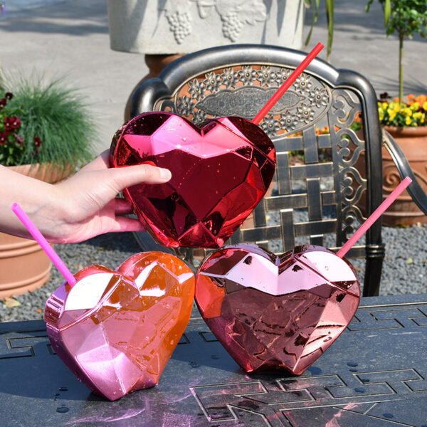 Creative Heart Shaped Plastic Straw Mugs Valentine's Day Straw Cups