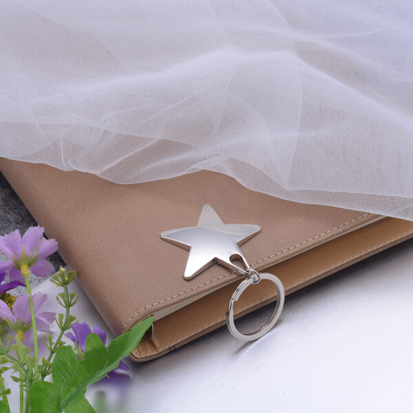 Zinc Alloy Star-Shaped Keychain