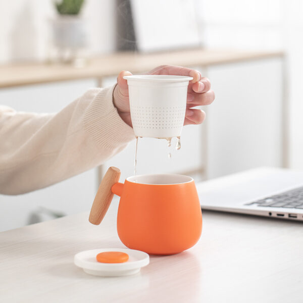 Chubby Ceramic Mug with Tea Separator