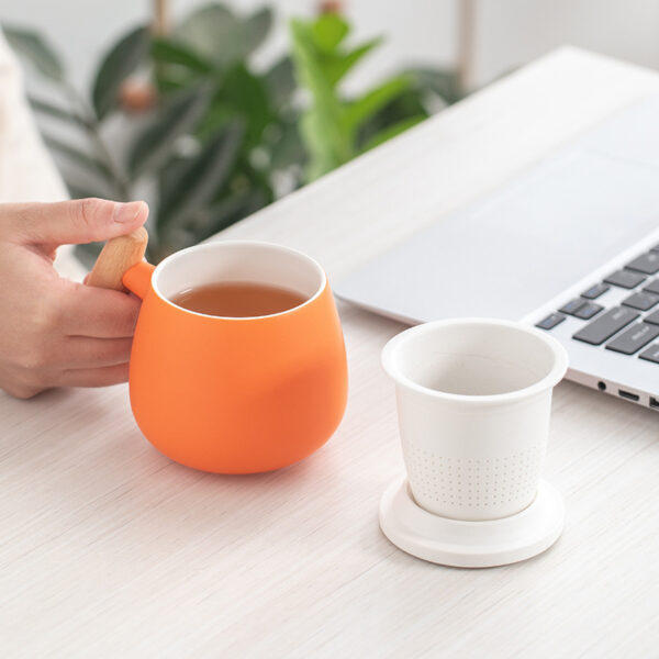 Chubby Ceramic Mug with Tea Separator