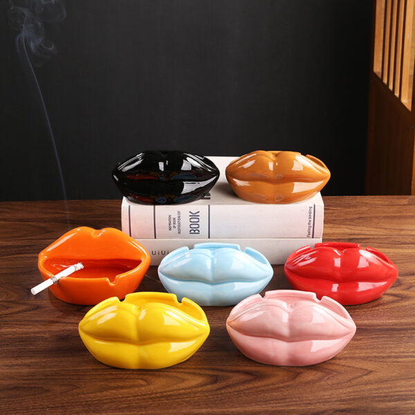 Quirky Lips Ceramic Ashtray