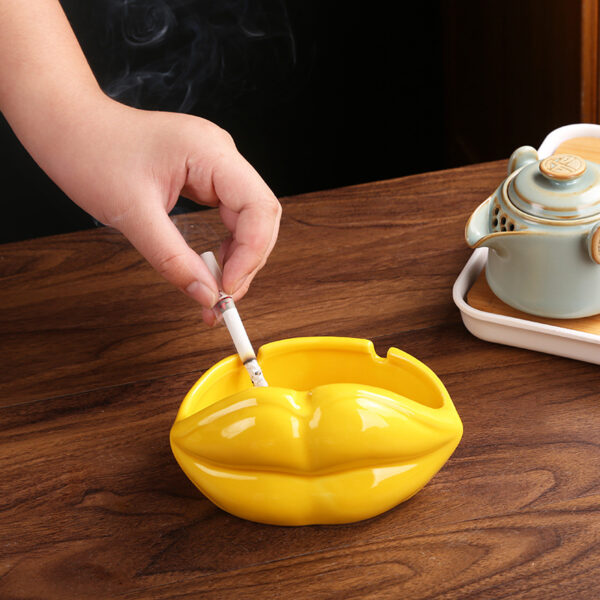 Quirky Lips Ceramic Ashtray