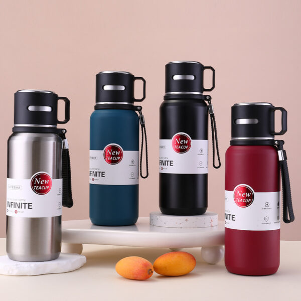 Double Layer 21oz Stainless Steel Insulated Bottle with Stainless Steel Cup Lid