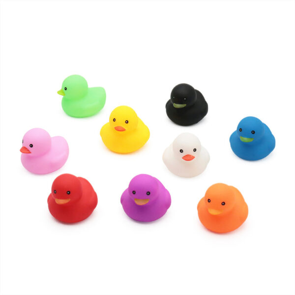 PVC Colorful Ducklings Shaped Bath Toys