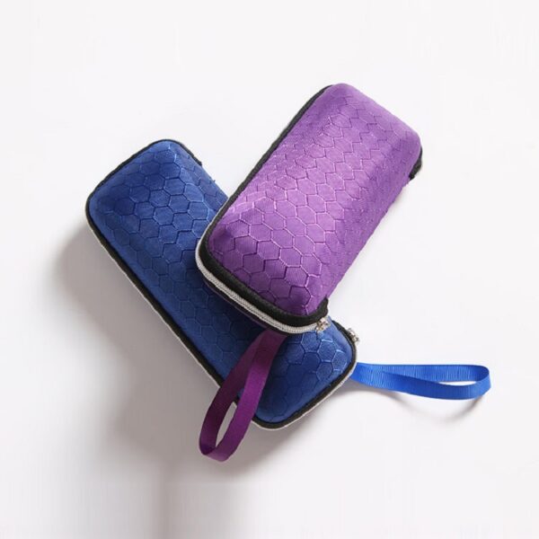 Honeycomb Surface Zipper Sunglasses Case - Image 4